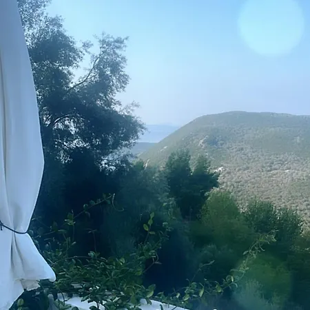 Holiday home The White House Evgiros, Lefkada